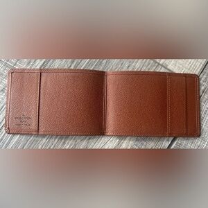 LOUIS VUITTON LV Vintage Unisex Taiga Leather Card Wallet Brown Bifold